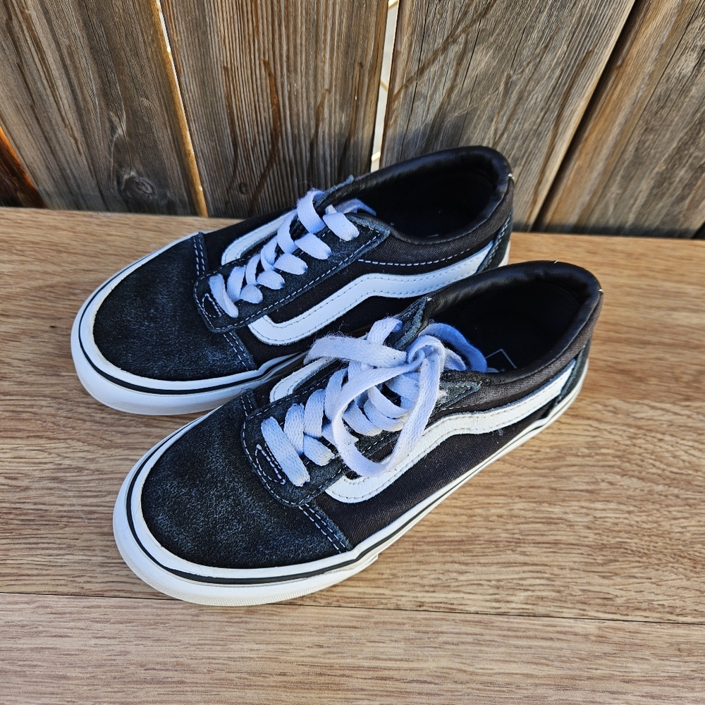 Vans Kids Black and White Sneakers 13 - Picture 3 of 16
